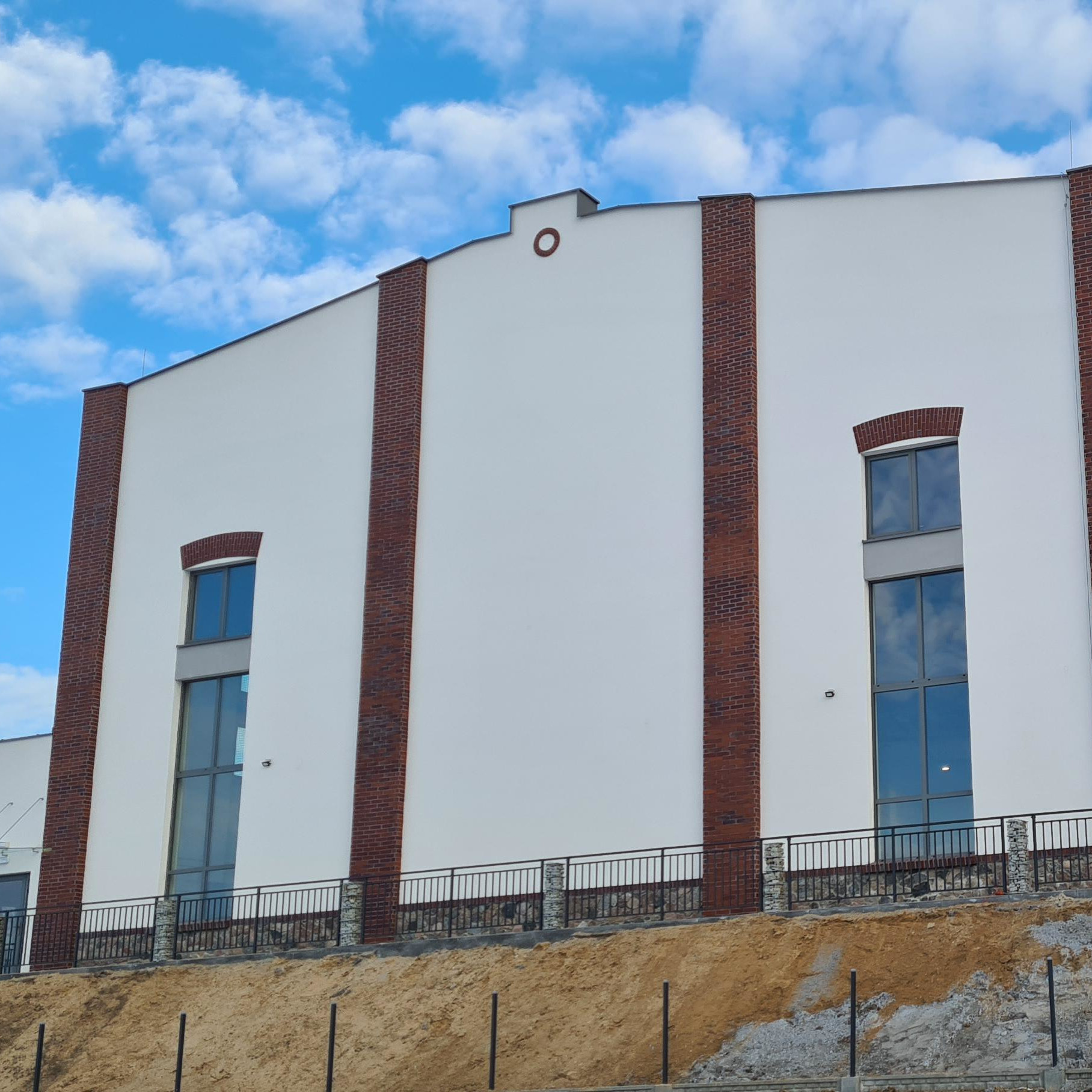 Hala sportowa przy szkole Podstawowej Idzbark1x1